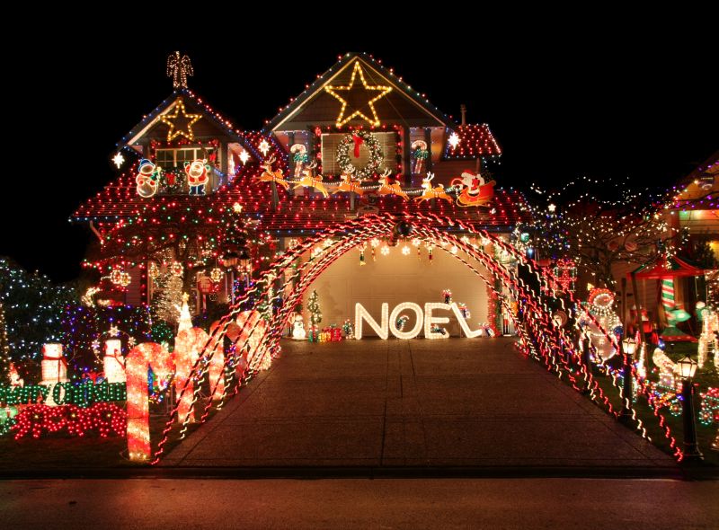 Xmas Lights Installation in Overland Park, KS